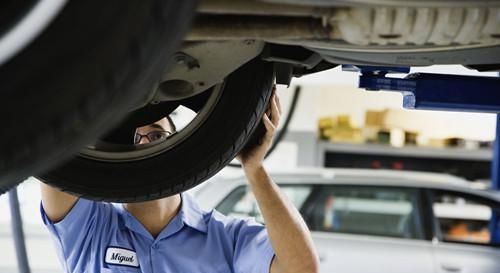 如何正確注滿玻璃水？如果你