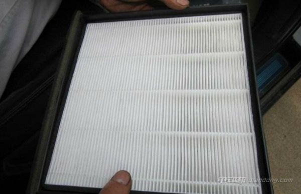 空如何更換和維護濾芯？
