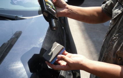 整輛車拋光打蠟多少錢？
