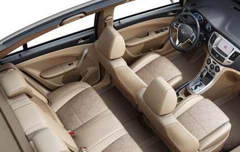 汽車內飾的清潔方法是什么？