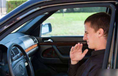 去除汽車異味的方法有哪些？