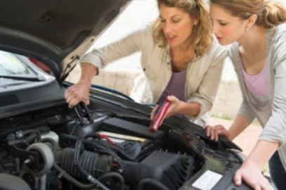 第一、次要和主要的汽車維修