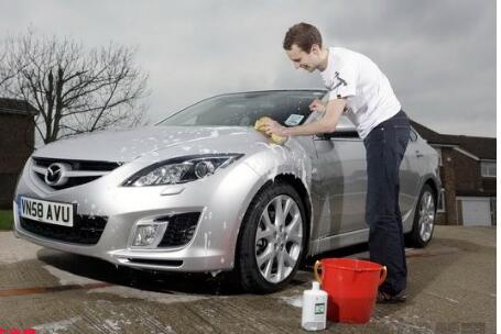 汽車打蠟正確方法的詳細(xì)說(shuō)明