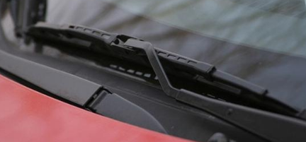 如何保養(yǎng)汽車雨刮器