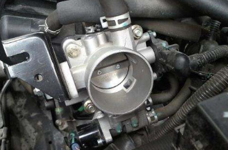 如何清潔汽車的節流閥?你多久打掃一次?