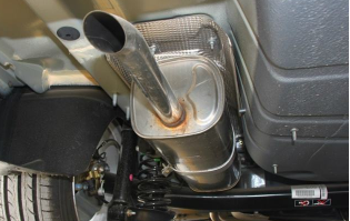 如何維護(hù)汽車排氣管
