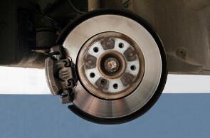 如果制動盤生銹，我該怎么辦