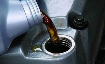 如何為汽車換油
