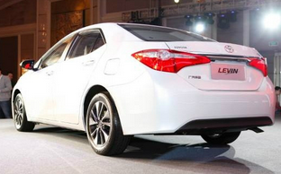 冬季如何保護白色汽車
