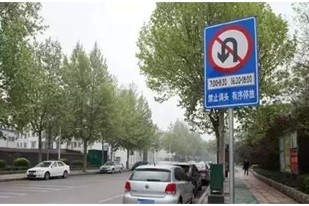 哪些十字路口可以轉(zhuǎn)彎，哪些