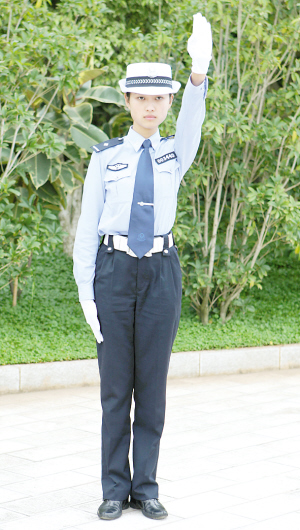 新交通法規下交警手勢信號解