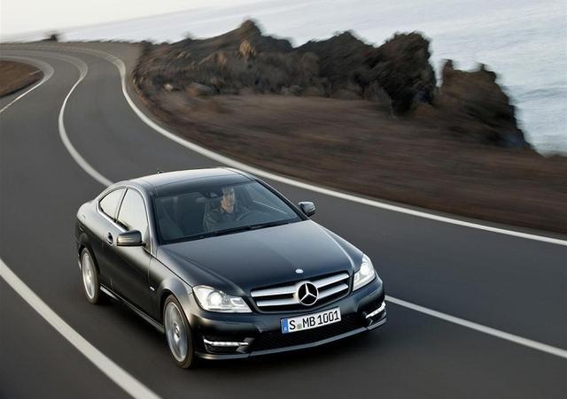 [汽車標(biāo)志]車標(biāo)是摳腳小人、