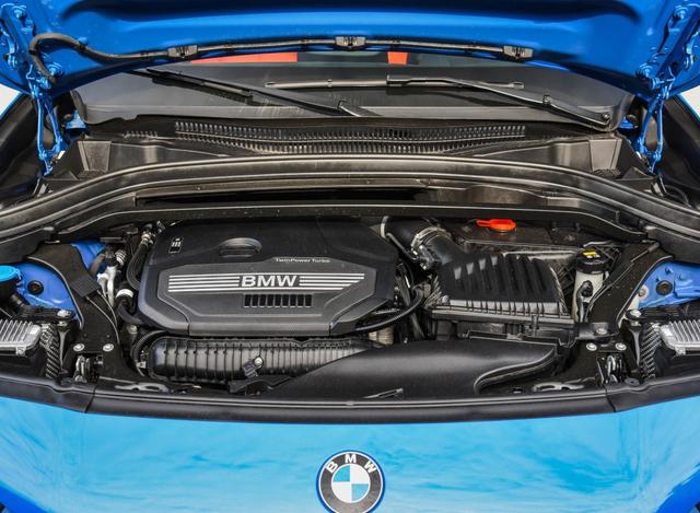 [車標趣談]帶9個寶馬車標的寶