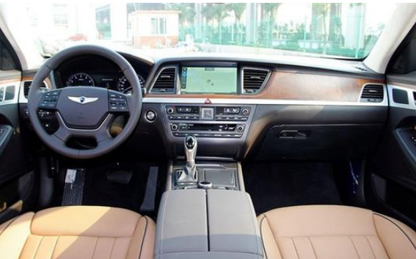 [車標志]偶遇一輛豪車，它車