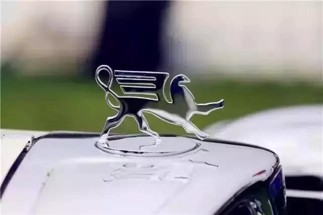 這些車(chē)標(biāo)，能說(shuō)出3個(gè)已經(jīng)是高手中的高手了！你見(jiàn)過(guò)幾個(gè)？