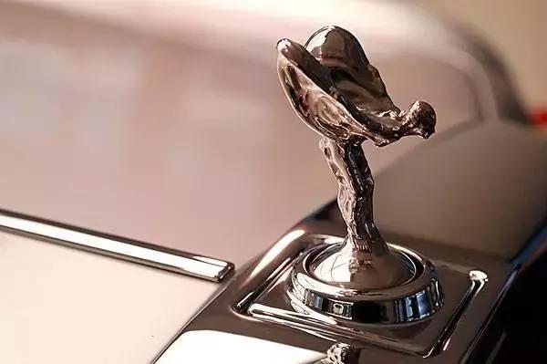 世界上較美的20個車標(biāo)，較后一個不服不行！