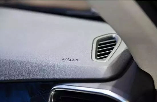 領克01的車標有何含義?