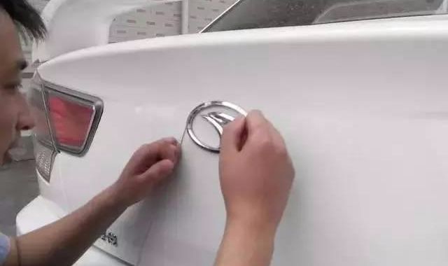 都是車標惹的禍，國內五大較易被摳車標都有哪些？