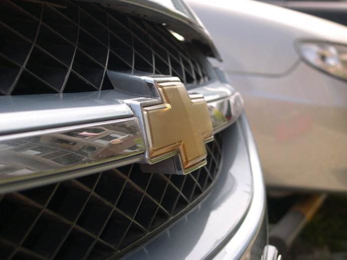 被車標(biāo)毀掉的4款汽車！苐yi個(gè)很像“衛(wèi)生巾”？較后一個(gè)很敷衍！