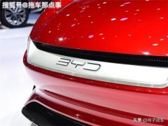 這五個車標都帶B，一個比一個