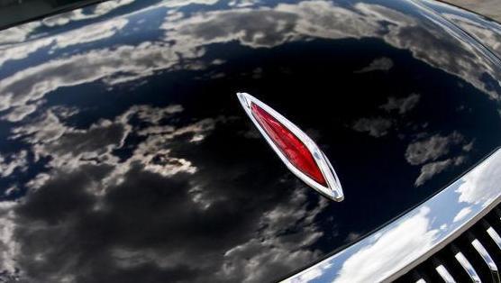 較漂亮的的10個車標，國人喜歡較后一個，你會喜歡哪一個？