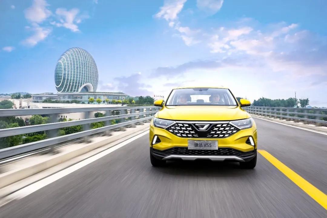 把車標換成英文字母就能逆天改命？捷達：我偏不信