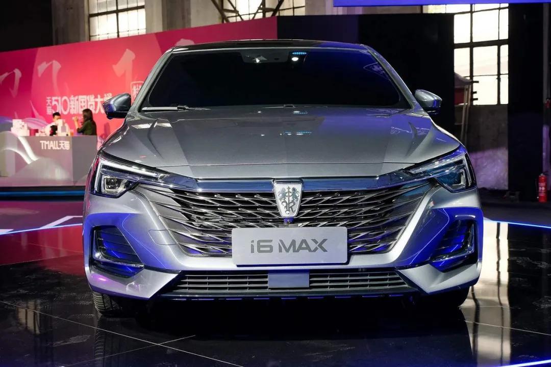 把車標換成英文字母就能逆天改命？捷達：我偏不信