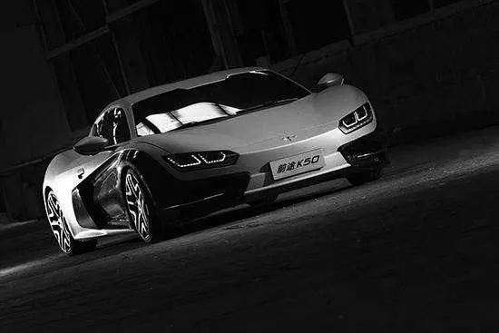 車標像蜻蜓的那輛車，到底是什么牌子的車？