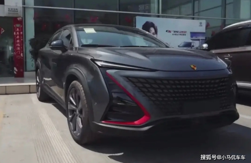 車標對車的氣場有多大影響力？換個車標立馬見分曉！