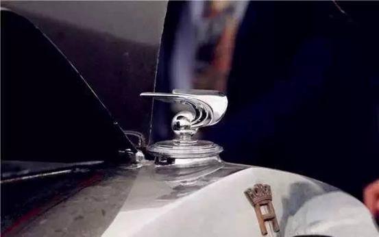 史上較奇特的汽車標志，一輩子也見不到一回！