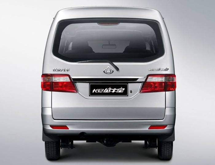 國產較霸氣面包車！車標帶一頭牛，蘭博基尼看了嚇一跳