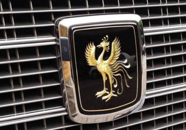 坐這車的都是大佬！車標是鳳凰，配V8發動機，號稱日本勞斯萊斯！