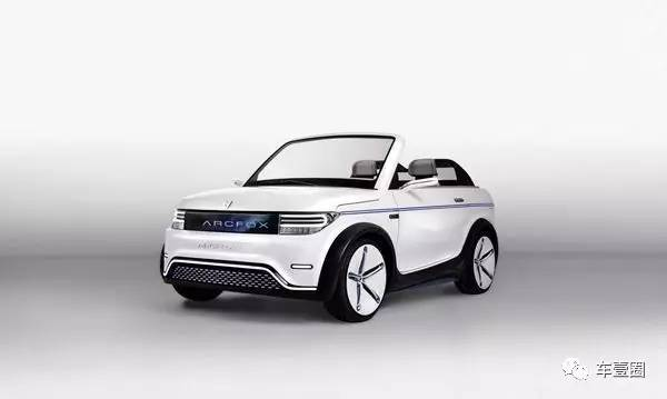 不熟悉還以為它是進口豪車，國產車標能如此漂亮？