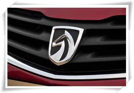 寶駿終于聽勸了，換掉了“寶驢”車標，全新車標不輸勞斯萊斯！