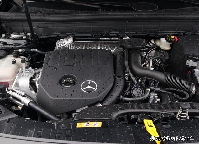 車標(biāo)就值十萬的3款豪華SUV，網(wǎng)友：以后買車要繞著走