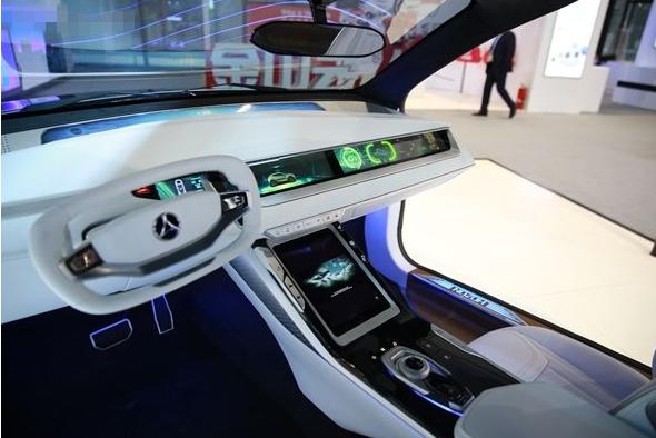 別再調侃比亞迪車標了，這款國產車標檔次不輸奔馳