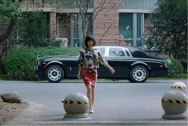 車標就能換寶馬，千萬級的車長啥樣？