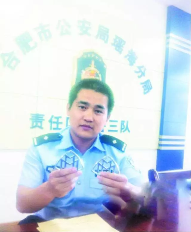 車標就能換寶馬，千萬級的車長啥樣？