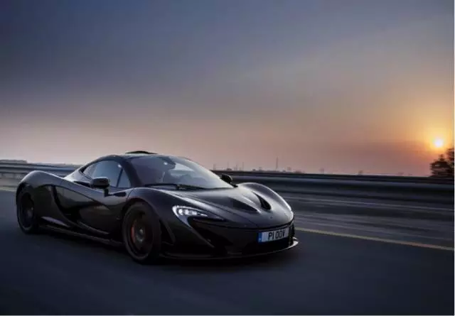 車標就能換寶馬，千萬級的車長啥樣？