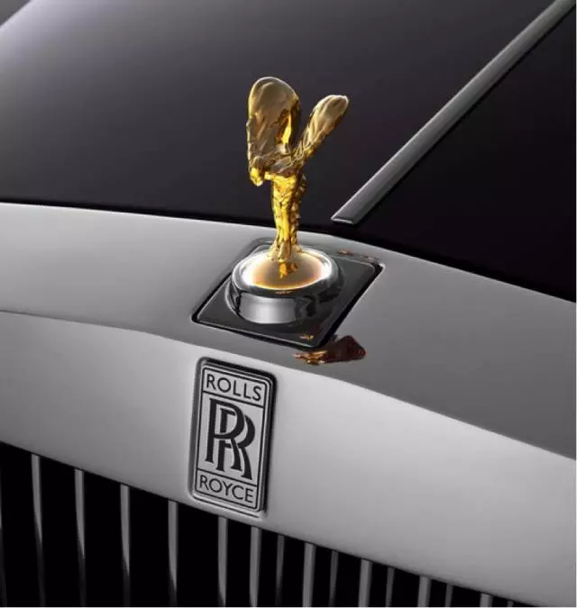 車標就能換寶馬，千萬級的車長啥樣？