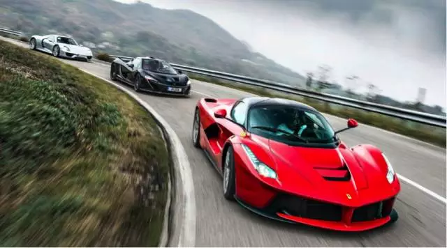 車標就能換寶馬，千萬級的車長啥樣？