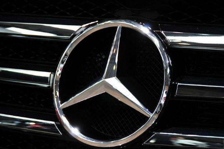 因為兩個車標太像，奔馳告了它5次全敗，奔馳：算你厲害，惹不起
