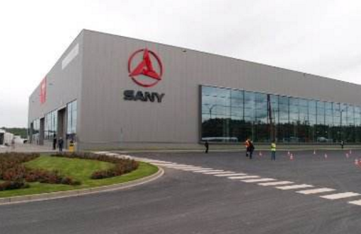 因為兩個車標太像，奔馳告了它5次全敗，奔馳：算你厲害，惹不起