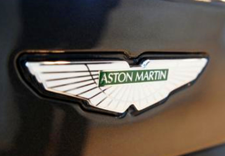 “車標帶翅膀”的汽車品牌不要惹，每個都是狠角色，第4個很眼熟