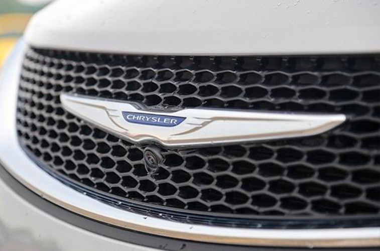 “車標帶翅膀”的汽車品牌不要惹，每個都是狠角色，第4個很眼熟