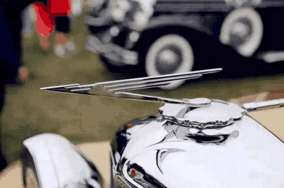 比勞斯萊斯還好看的四個車標，不幸已經消失了三個車標！