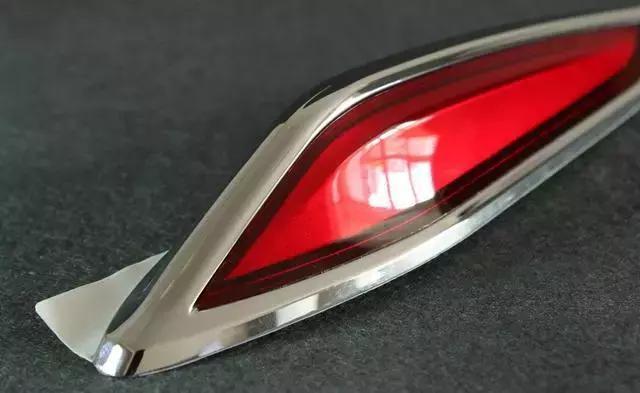 世界上較美的20個車標（別人評的，還是很美）