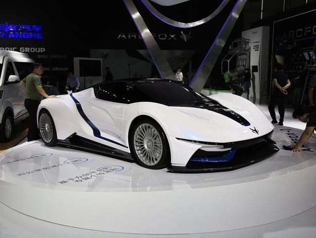 北汽較漂亮的車標Logo，顏值不輸蘭博基尼，2.9秒破百高達千萬！