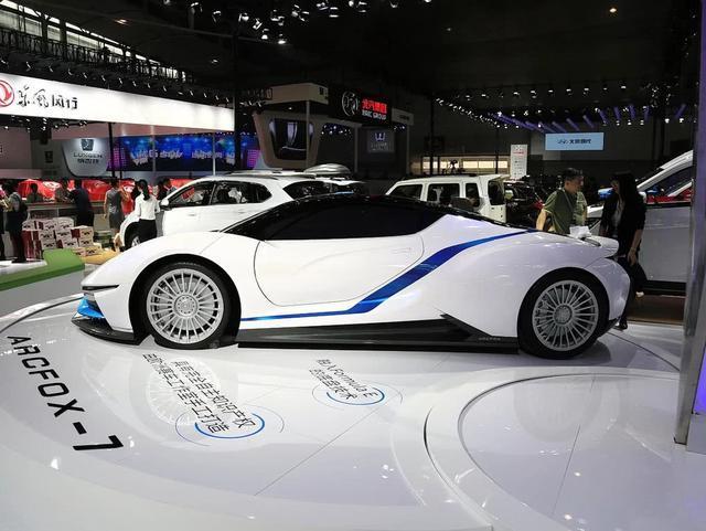 北汽較漂亮的車標Logo，顏值不輸蘭博基尼，2.9秒破百高達千萬！