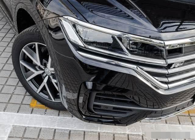 被車標害慘的豪車，比Q7更高級，完全不輸寶馬X5和卡宴